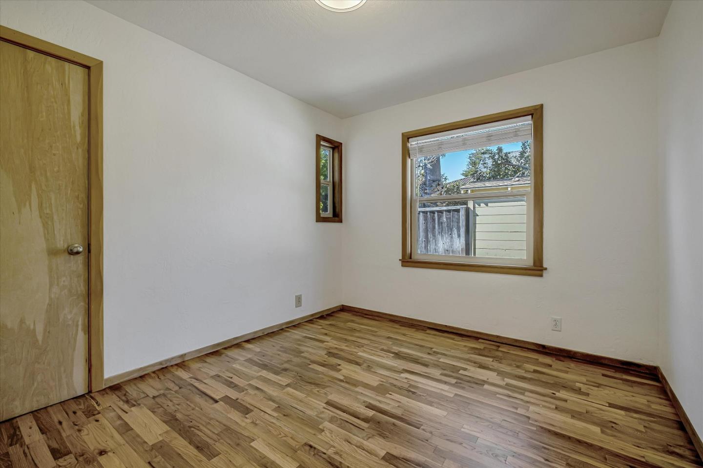 Detail Gallery Image 16 of 35 For 2720 Placer St, Santa Cruz,  CA 95062 - 2 Beds | 2 Baths