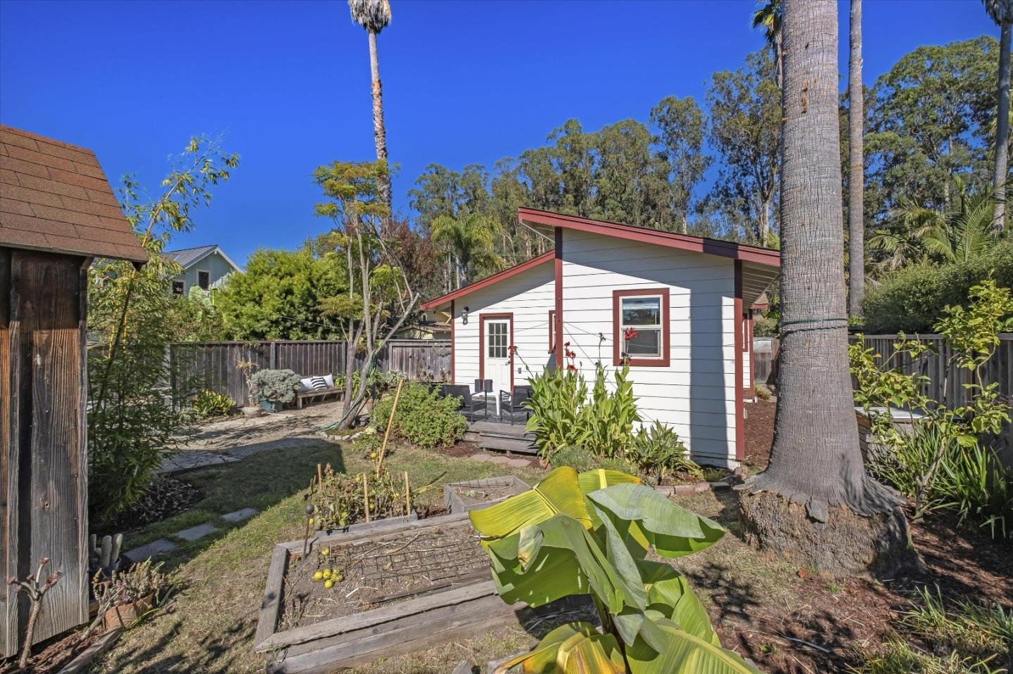 Detail Gallery Image 27 of 35 For 2720 Placer St, Santa Cruz,  CA 95062 - 2 Beds | 2 Baths