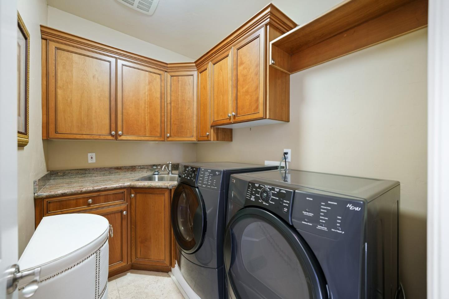 Detail Gallery Image 38 of 82 For 140 Kettle Rock Ct, Folsom,  CA 95630 - 5 Beds | 3/1 Baths