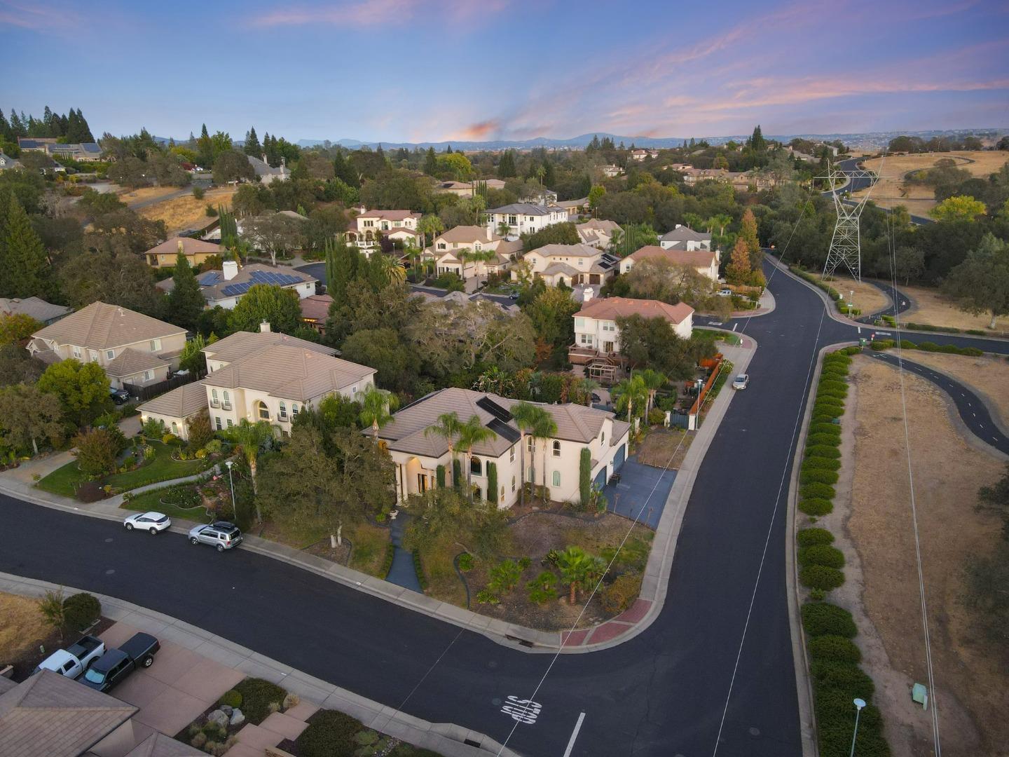 Detail Gallery Image 58 of 82 For 140 Kettle Rock Ct, Folsom,  CA 95630 - 5 Beds | 3/1 Baths