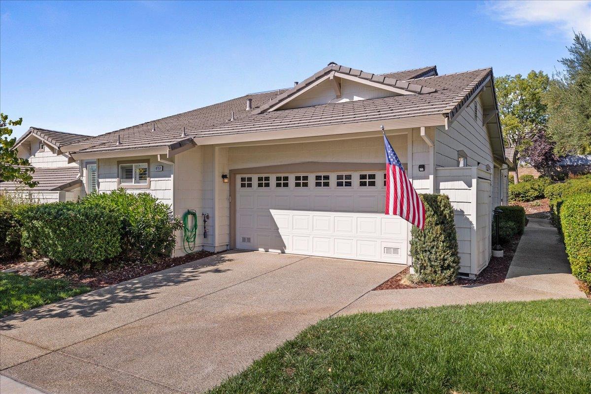 Detail Gallery Image 6 of 61 For 8753 Mccarty Ranch Dr, San Jose,  CA 95135 - 2 Beds | 2/1 Baths