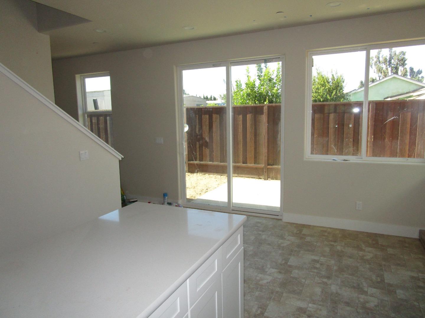 Detail Gallery Image 4 of 16 For 159 Terrace Dr, Greenfield,  CA 93927 - 3 Beds | 2/1 Baths