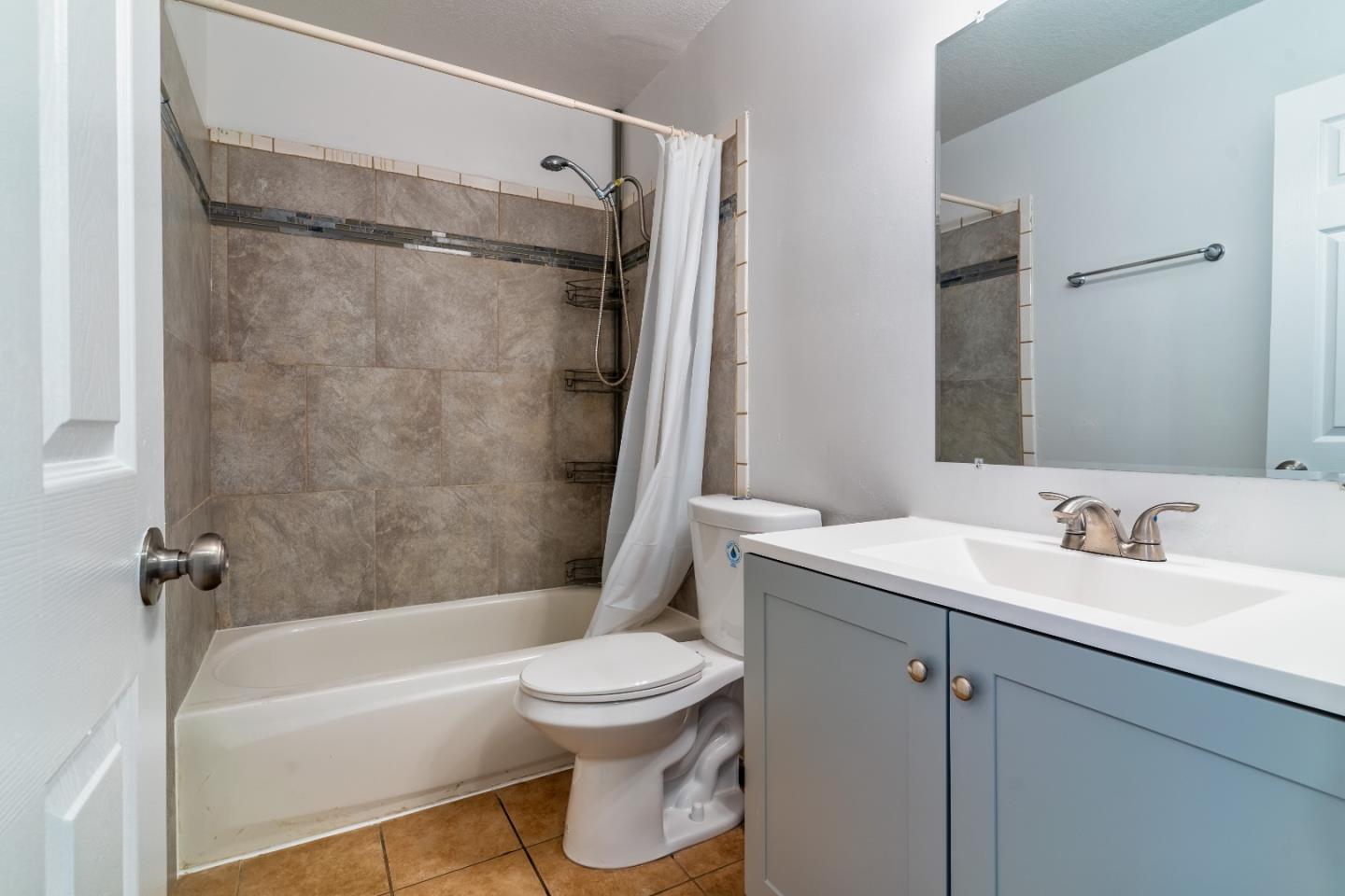 Detail Gallery Image 10 of 20 For 3819 7 Trees Blvd #101,  San Jose,  CA 95111 - 2 Beds | 1 Baths