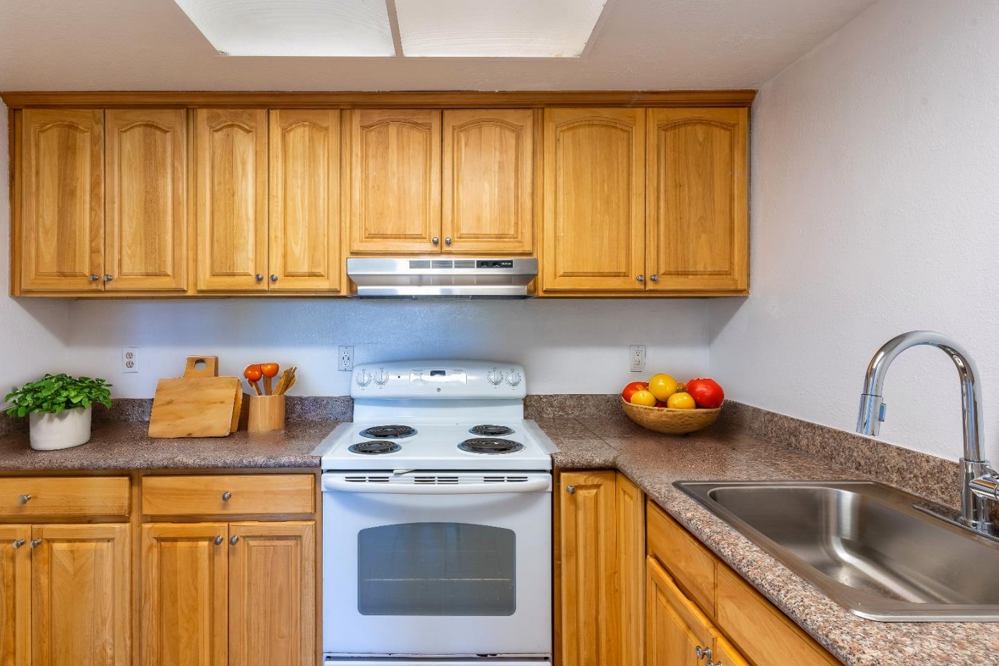 Detail Gallery Image 7 of 20 For 3819 7 Trees Blvd #101,  San Jose,  CA 95111 - 2 Beds | 1 Baths