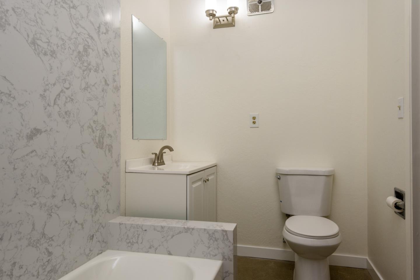 Detail Gallery Image 4 of 15 For 711 Hurlingame Ave, Redwood City,  CA 94063 - – Beds | – Baths