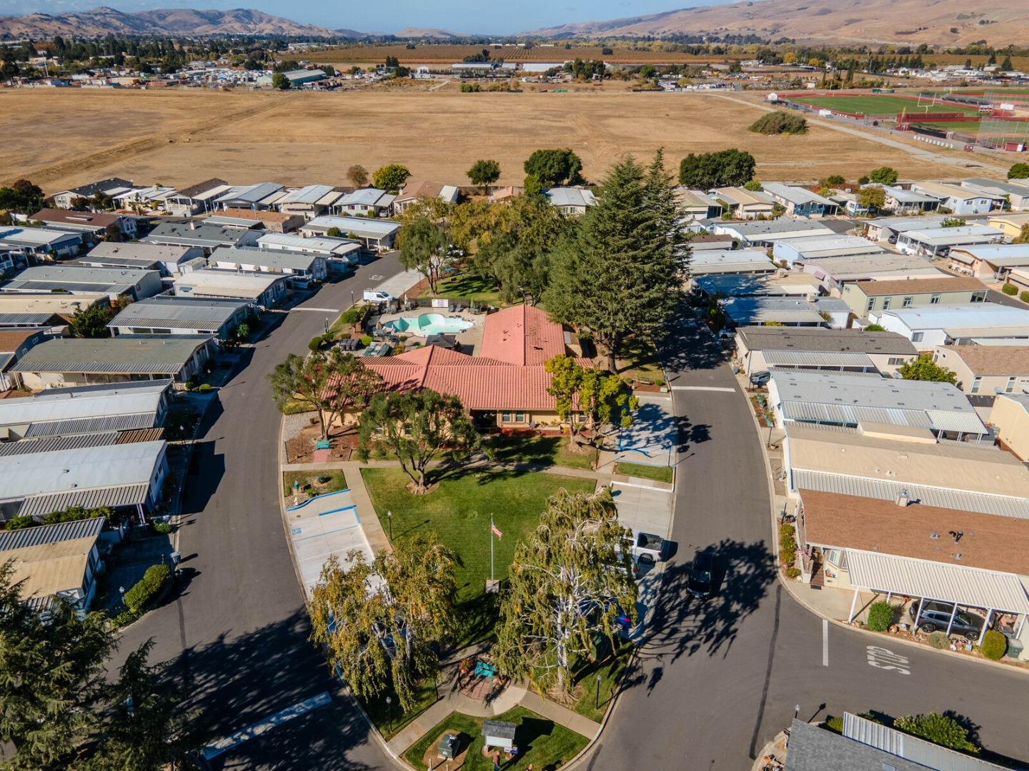 Detail Gallery Image 35 of 36 For 275 Burnett Ave #65,  Morgan Hill,  CA 95037 - 3 Beds | 2 Baths