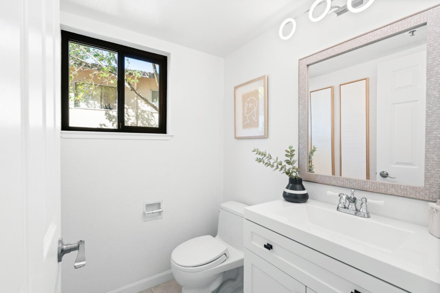 Detail Gallery Image 12 of 63 For 1 Elm St #106,  San Carlos,  CA 94070 - 2 Beds | 2/1 Baths