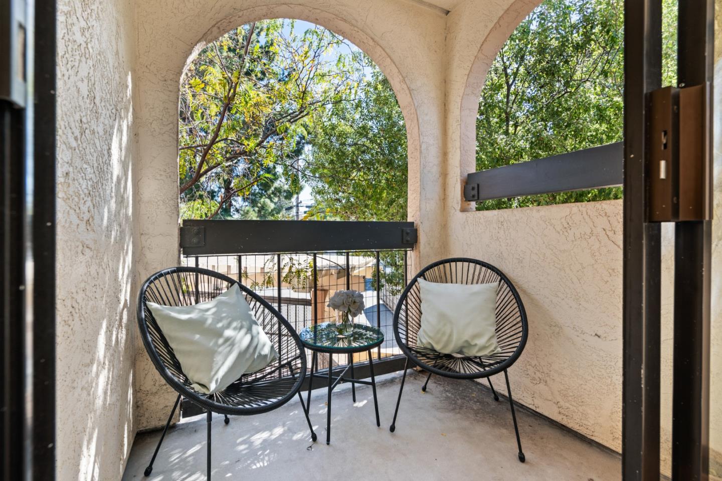 Detail Gallery Image 38 of 63 For 1 Elm St #106,  San Carlos,  CA 94070 - 2 Beds | 2/1 Baths