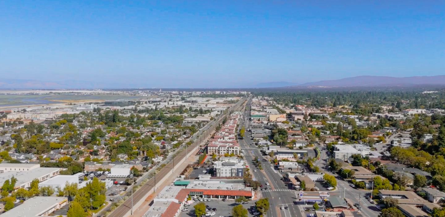 Detail Gallery Image 65 of 70 For 1 Elm St #106,  San Carlos,  CA 94070 - 2 Beds | 2/1 Baths