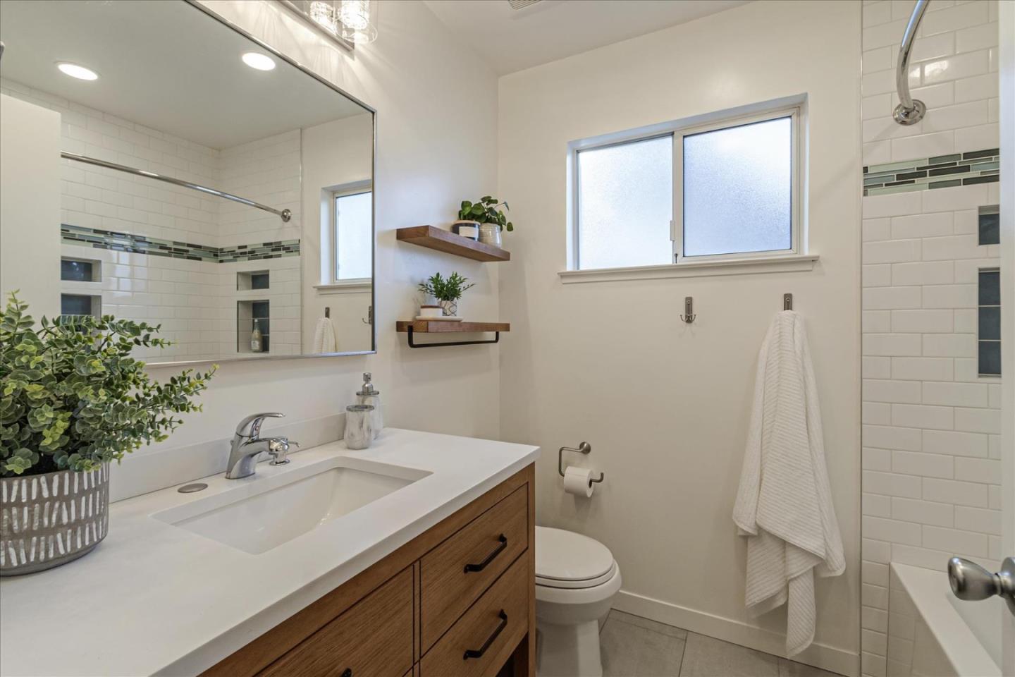 Detail Gallery Image 32 of 56 For 230 Beegum Way, San Jose,  CA 95123 - 3 Beds | 2/1 Baths