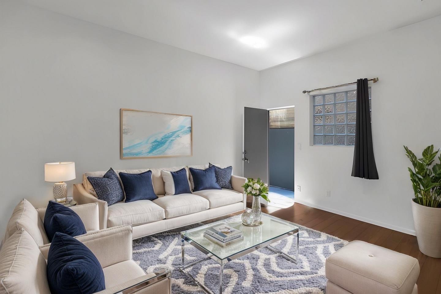 Detail Gallery Image 1 of 8 For 1762 Dolores St #2,  San Francisco,  CA 94110 - 0 Beds | 1 Baths