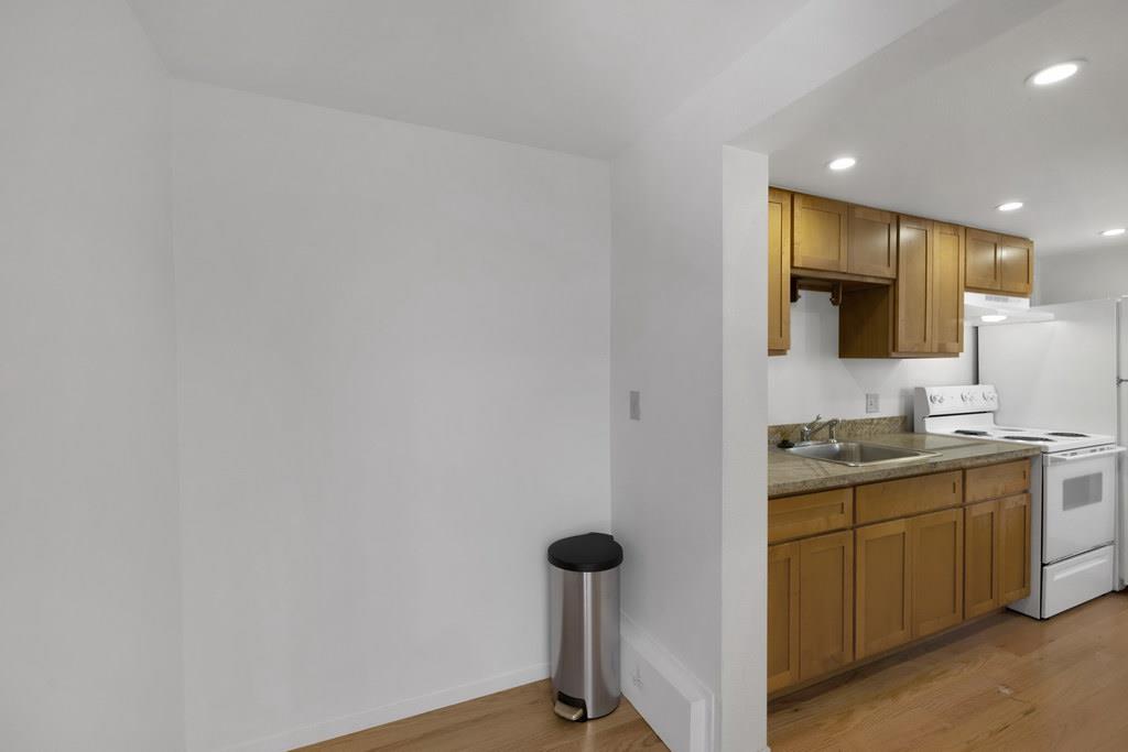 Detail Gallery Image 5 of 8 For 1762 Dolores St #2,  San Francisco,  CA 94110 - 0 Beds | 1 Baths