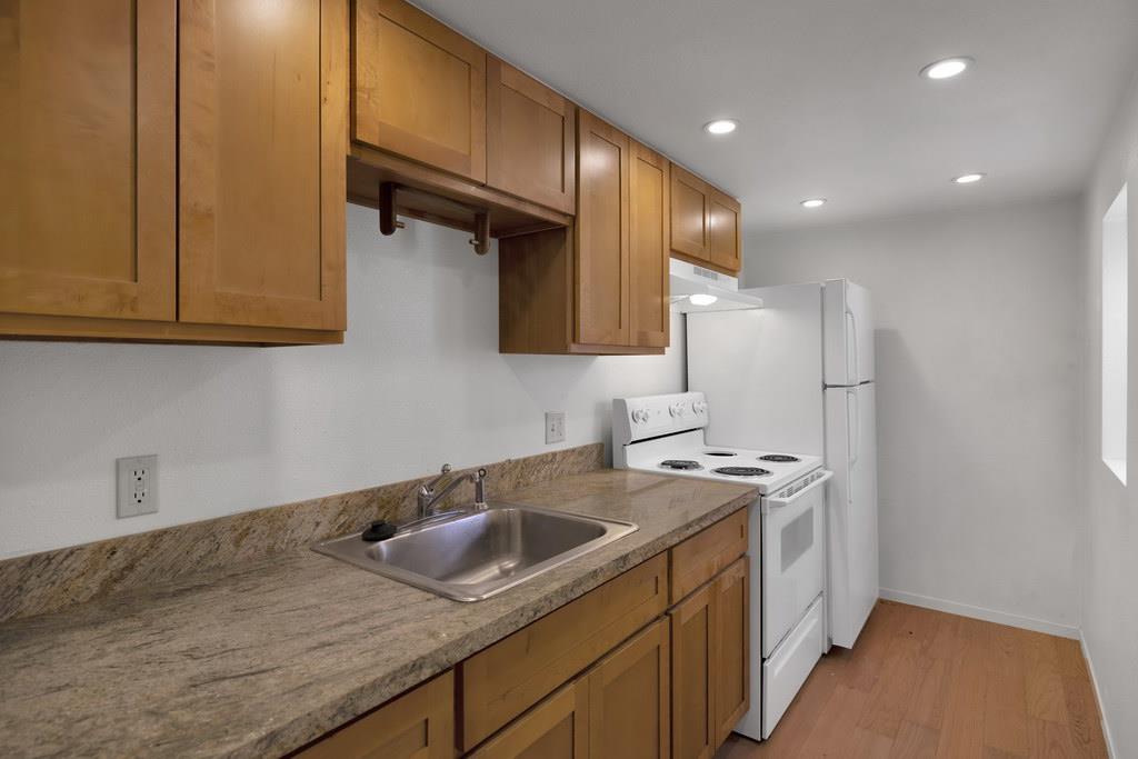 Detail Gallery Image 6 of 8 For 1762 Dolores St #2,  San Francisco,  CA 94110 - 0 Beds | 1 Baths