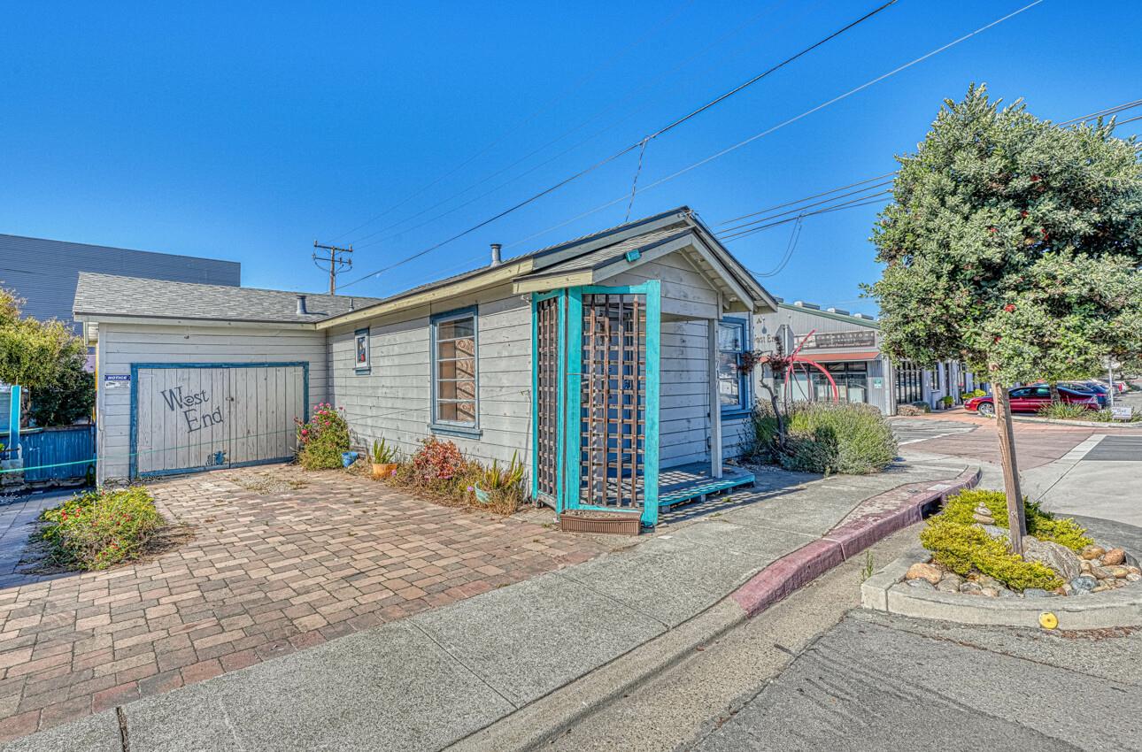 Detail Gallery Image 1 of 18 For 1717 Contra Costa St, Seaside,  CA 93955 - 2 Beds | 1 Baths