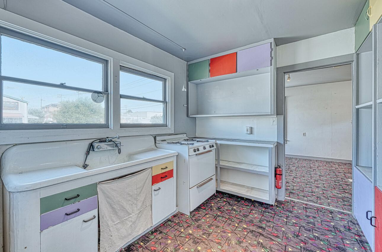 Detail Gallery Image 6 of 18 For 1717 Contra Costa St, Seaside,  CA 93955 - 2 Beds | 1 Baths