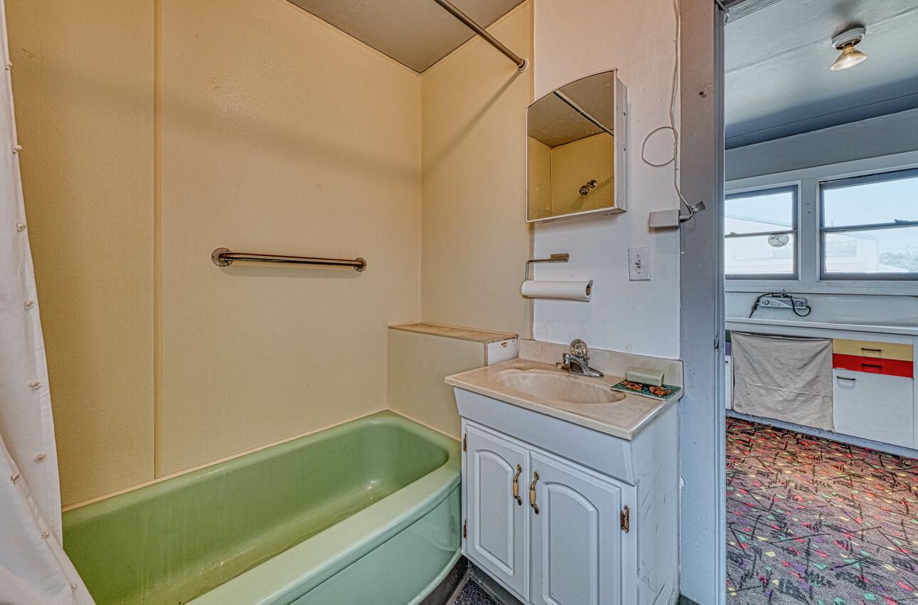 Detail Gallery Image 8 of 18 For 1717 Contra Costa St, Seaside,  CA 93955 - 2 Beds | 1 Baths