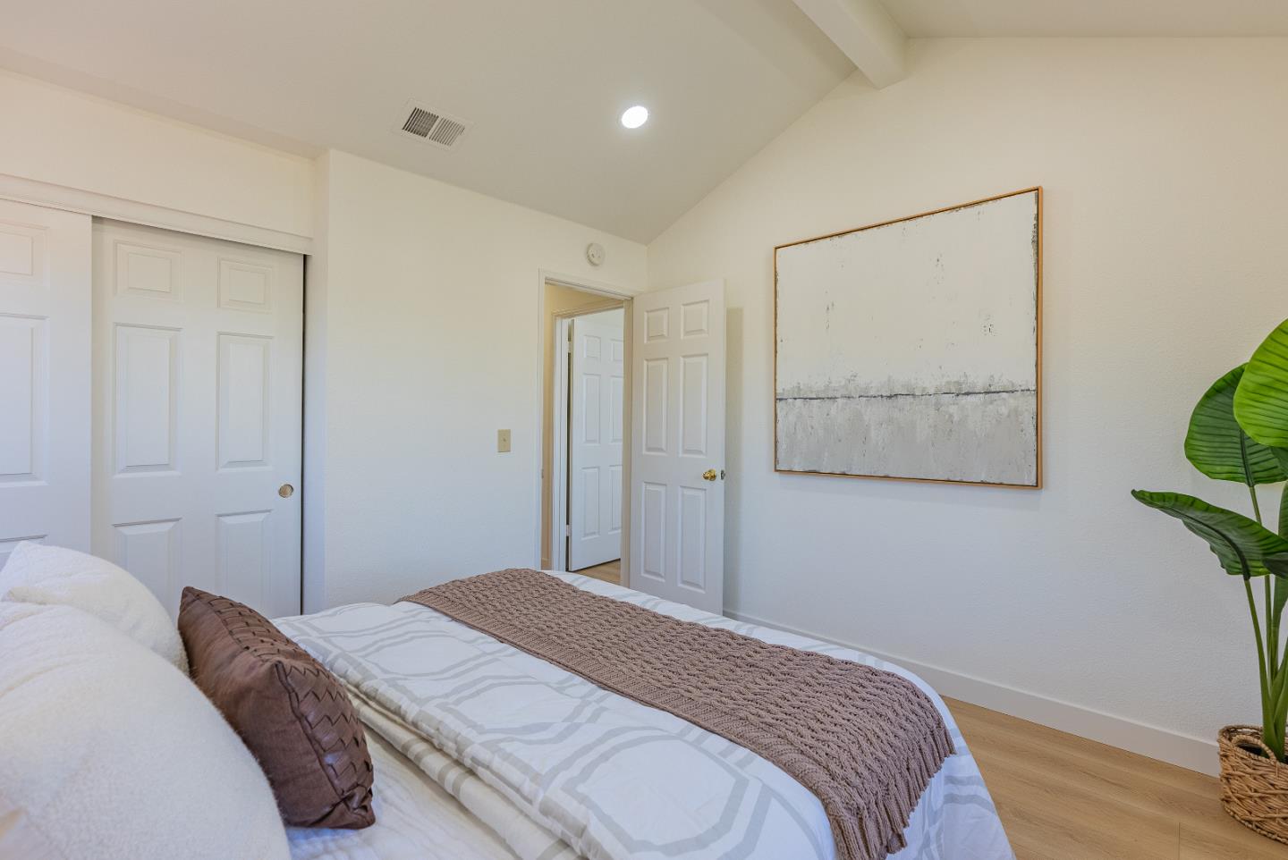 Detail Gallery Image 11 of 22 For 26 Washington Square Dr, Milpitas,  CA 95035 - 2 Beds | 2 Baths