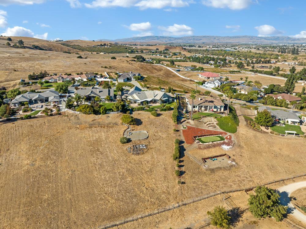 Detail Gallery Image 98 of 103 For 831 Union Heights Drive, Hollister,  CA 95023 - 4 Beds | 3 Baths