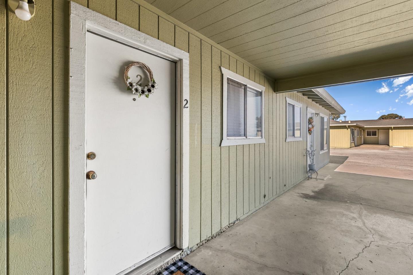 Detail Gallery Image 6 of 17 For 1259 Cherokee Dr, Salinas,  CA 93906 - – Beds | – Baths