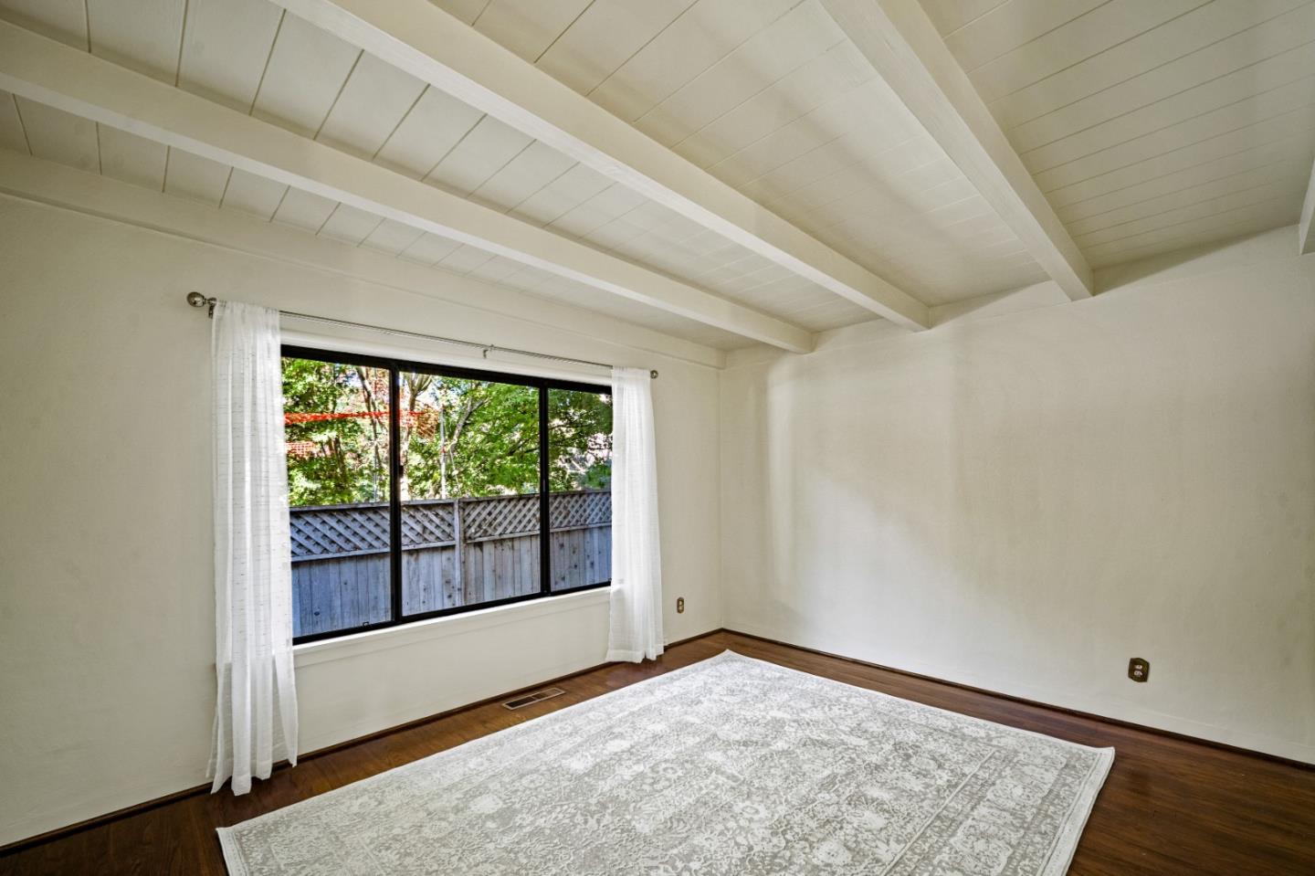 Detail Gallery Image 14 of 23 For 5855 Junipero Ave, Carmel,  CA 93923 - 3 Beds | 2 Baths