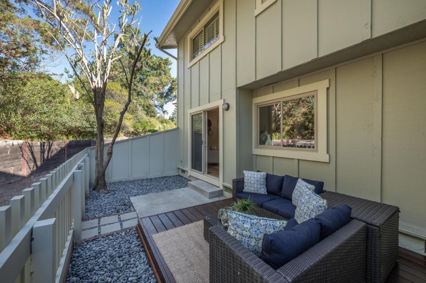 Detail Gallery Image 33 of 49 For 26 Lyonridge Ln, San Mateo,  CA 94402 - 2 Beds | 2/1 Baths