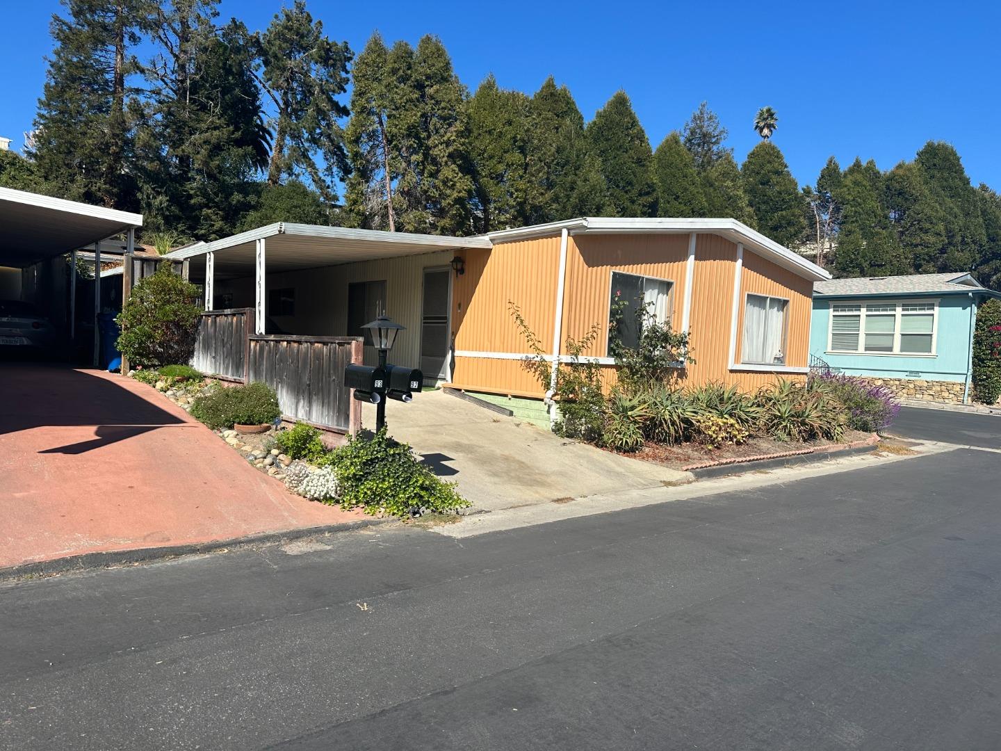 Detail Gallery Image 1 of 13 For 300 Plum St #92,  Capitola,  CA 95010 - 2 Beds | 2 Baths