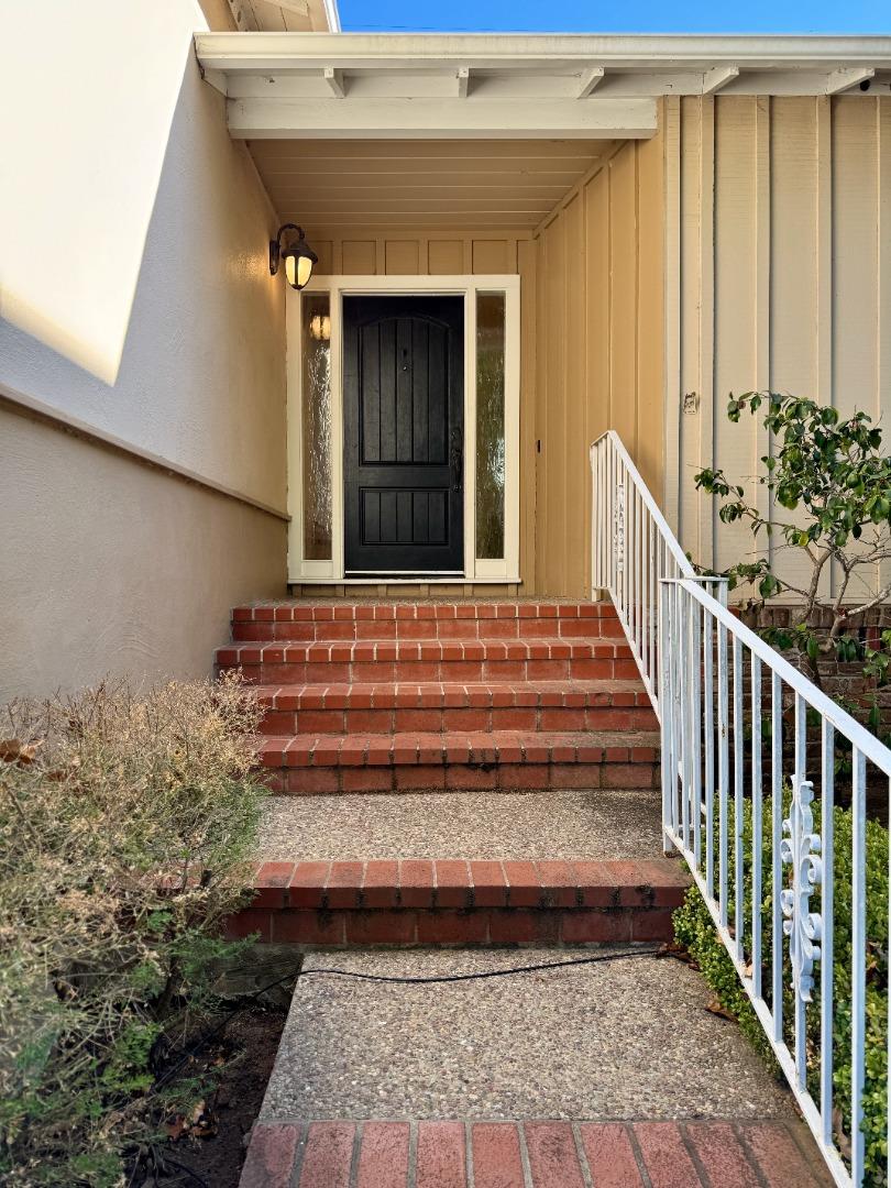 Detail Gallery Image 3 of 35 For 421 Rolling Hills Ave, San Mateo,  CA 94403 - 3 Beds | 2 Baths