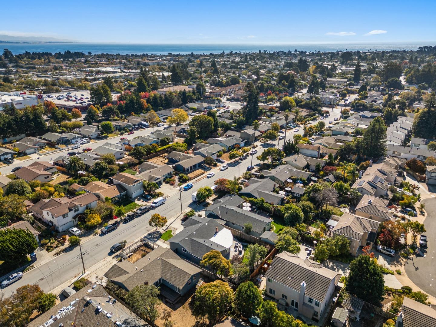 Detail Gallery Image 54 of 58 For 1865 Lotman Dr, Santa Cruz,  CA 95062 - 4 Beds | 2 Baths