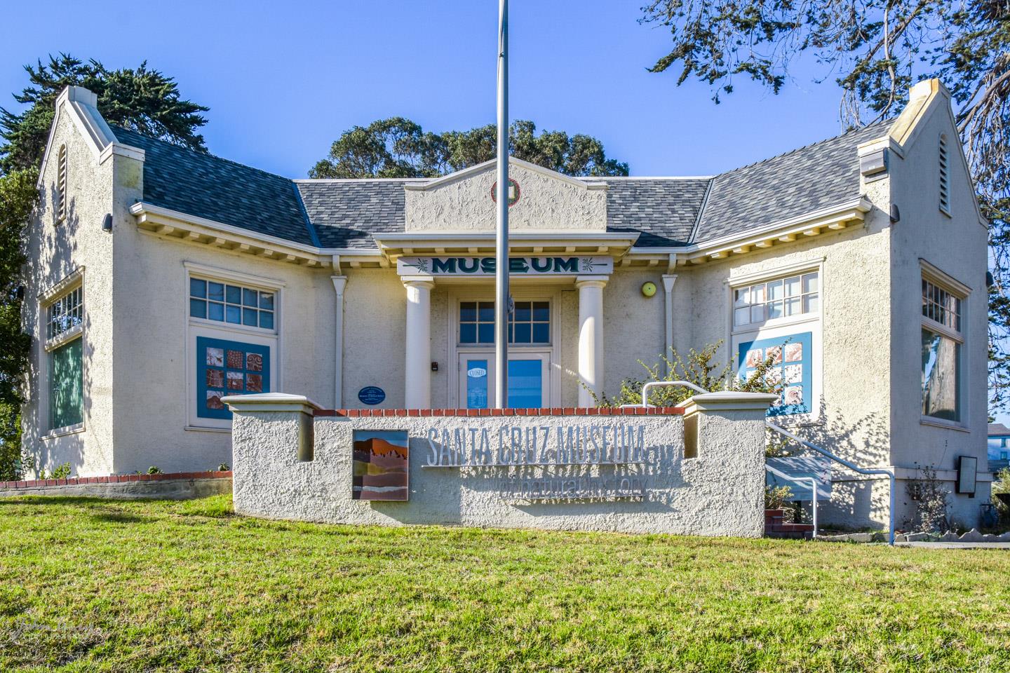 Detail Gallery Image 27 of 34 For 411 Sumner St #B,  Santa Cruz,  CA 95062 - 2 Beds | 1 Baths