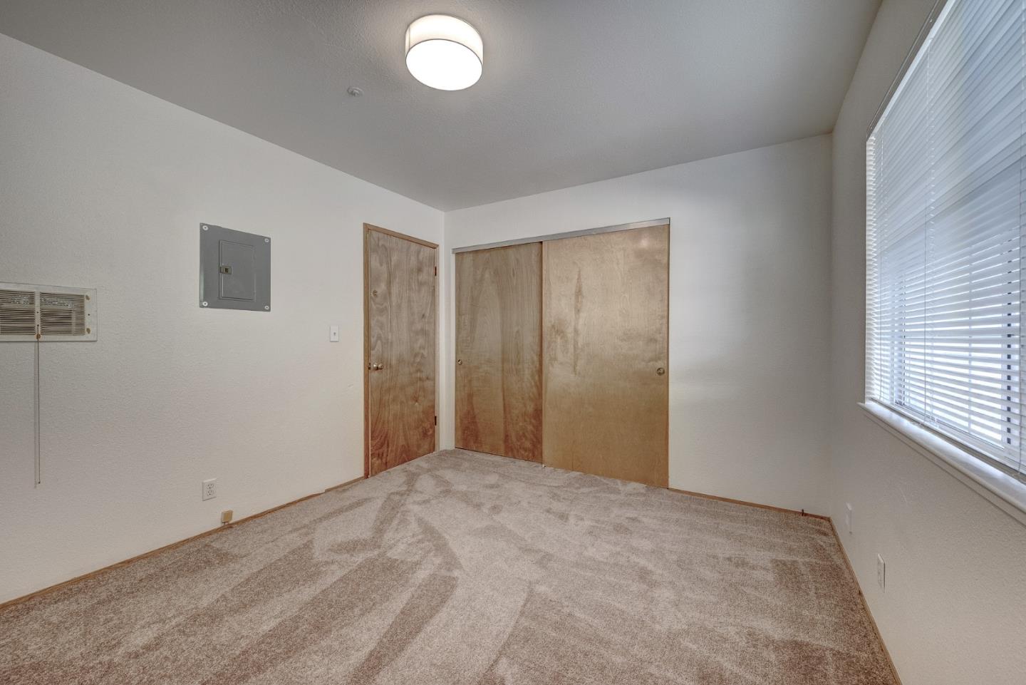 Detail Gallery Image 9 of 34 For 411 Sumner St #B,  Santa Cruz,  CA 95062 - 2 Beds | 1 Baths