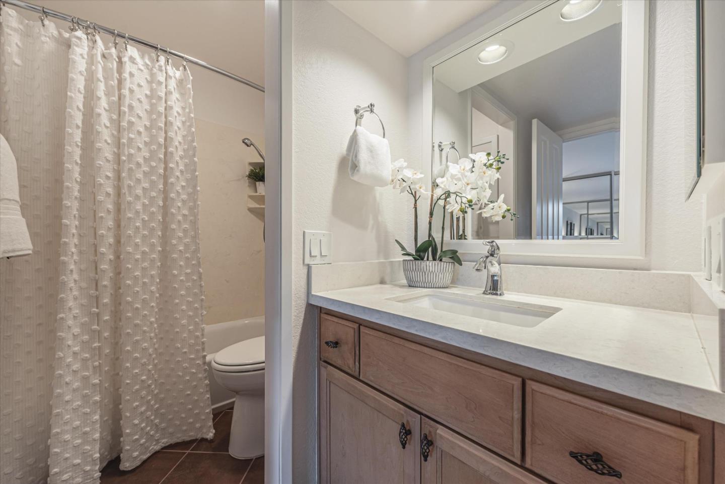 Detail Gallery Image 20 of 24 For 436 Costa Mesa Ter #C,  Sunnyvale,  CA 94085 - 2 Beds | 1 Baths