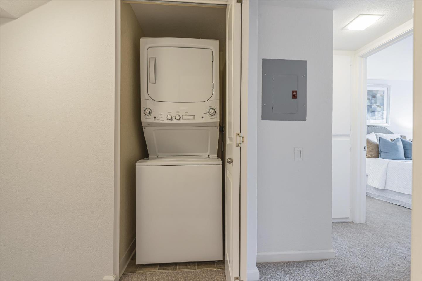 Detail Gallery Image 21 of 24 For 436 Costa Mesa Ter #C,  Sunnyvale,  CA 94085 - 2 Beds | 1 Baths