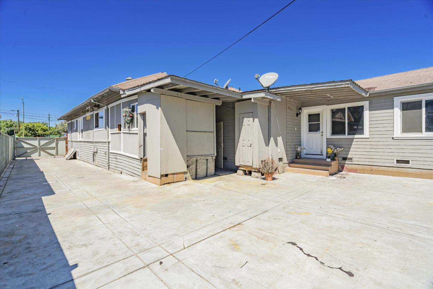 Detail Gallery Image 28 of 31 For 1094 S 2nd St, San Jose,  CA 95112 - 3 Beds | 1 Baths