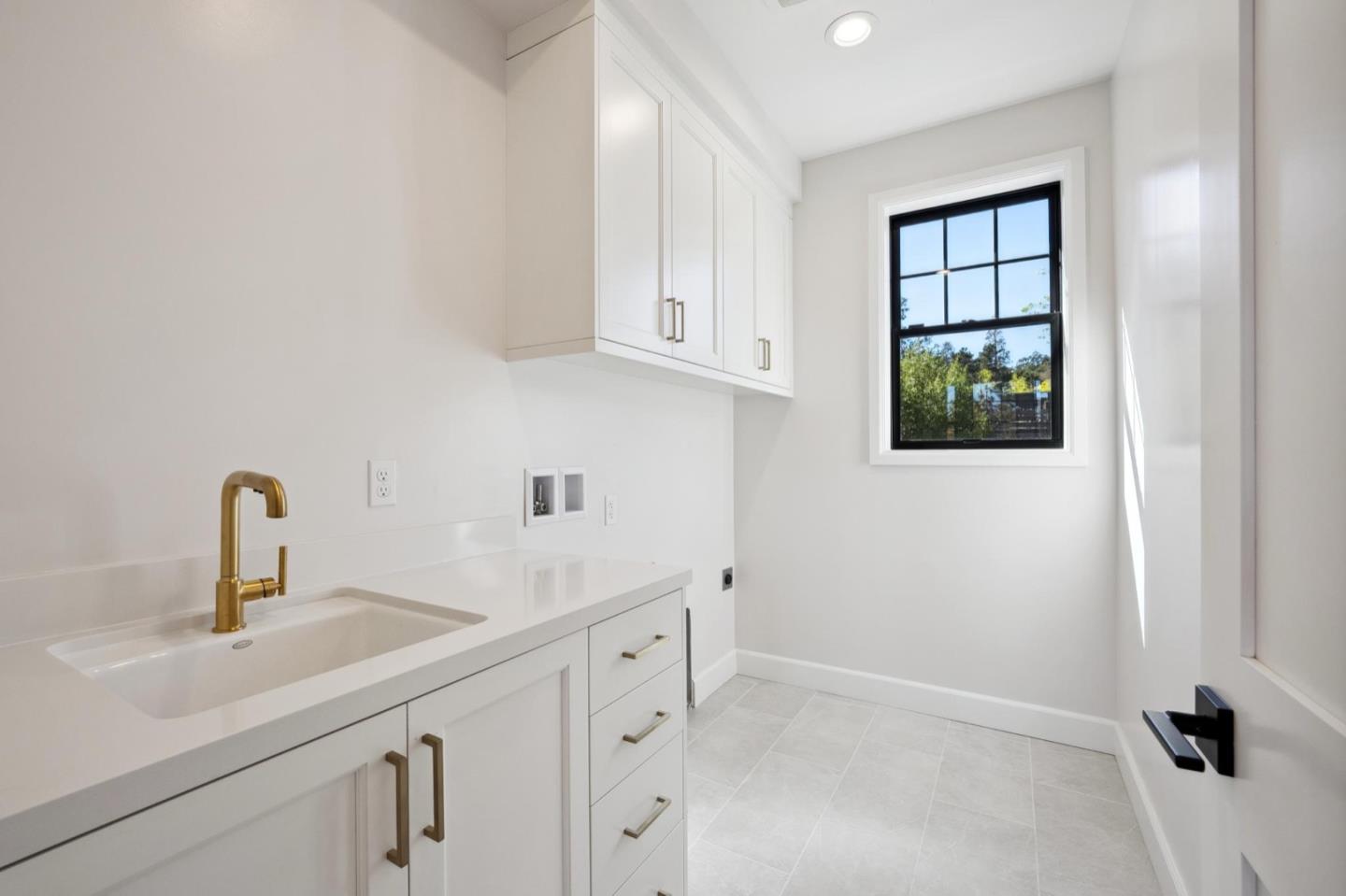 Detail Gallery Image 33 of 44 For 2151 Valparaiso Ave, Menlo Park,  CA 94025 - 5 Beds | 4/1 Baths