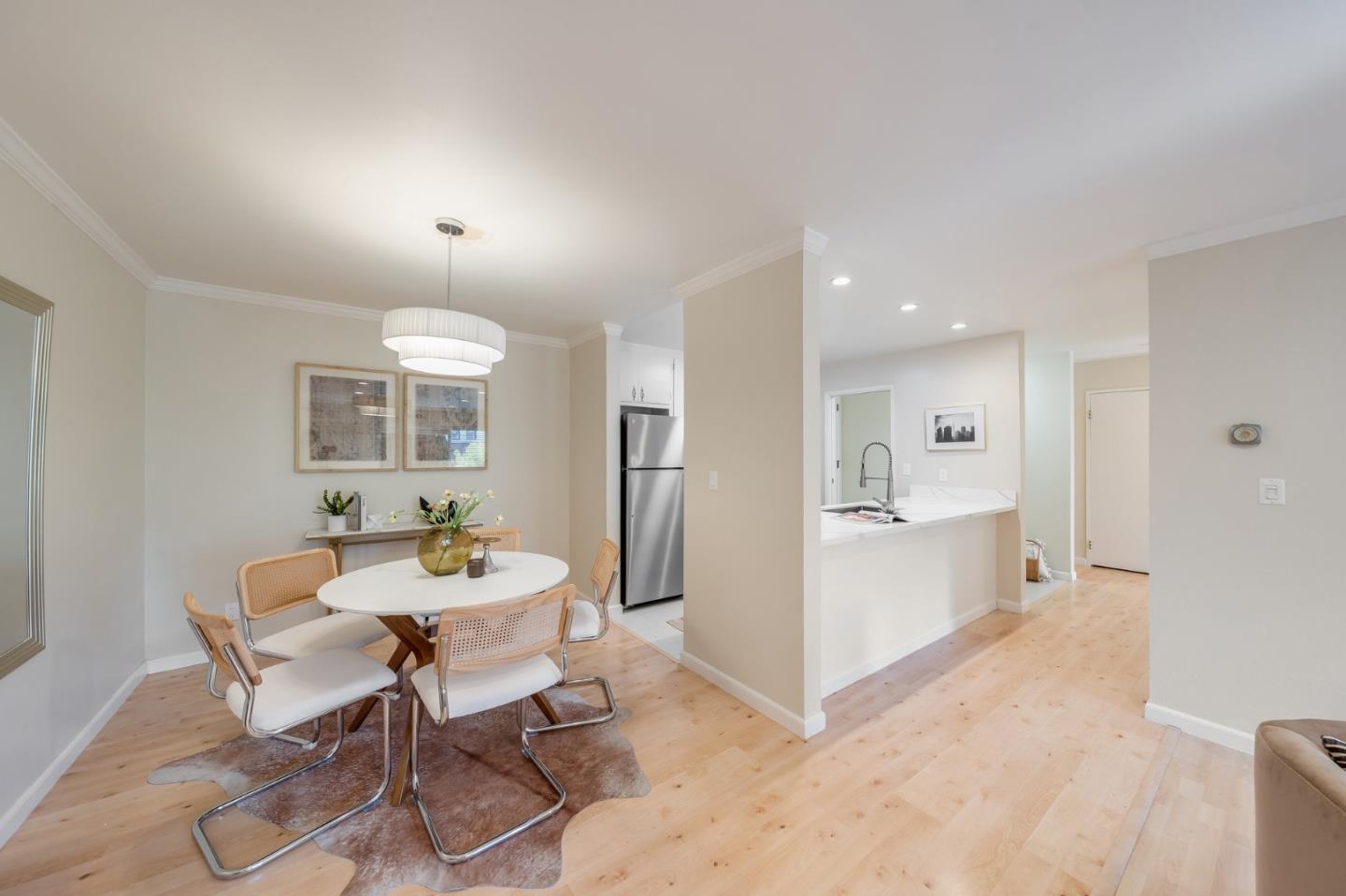 Detail Gallery Image 7 of 28 For 728 Elm St #207,  San Carlos,  CA 94070 - 2 Beds | 2 Baths