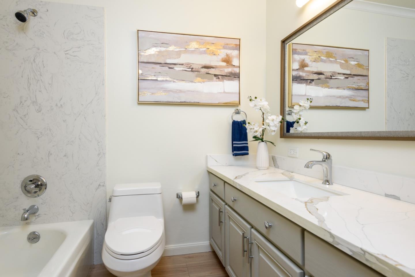 Detail Gallery Image 11 of 16 For 2201 Village Ct #7,  Belmont,  CA 94002 - 1 Beds | 1 Baths