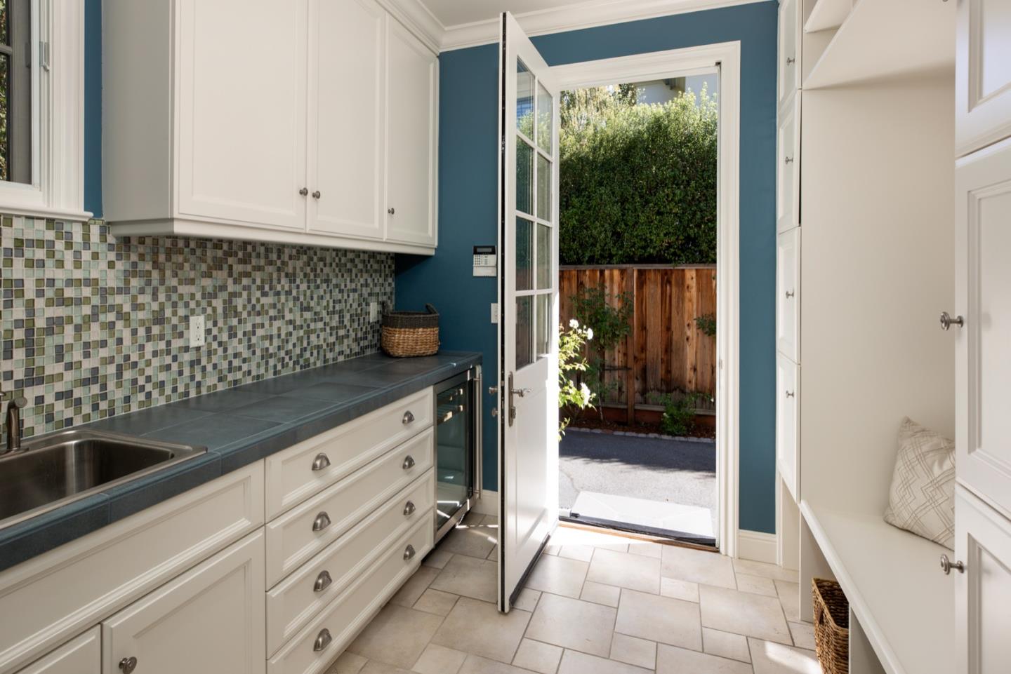 Detail Gallery Image 39 of 45 For 785 Cotton St, Menlo Park,  CA 94025 - 6 Beds | 4/1 Baths