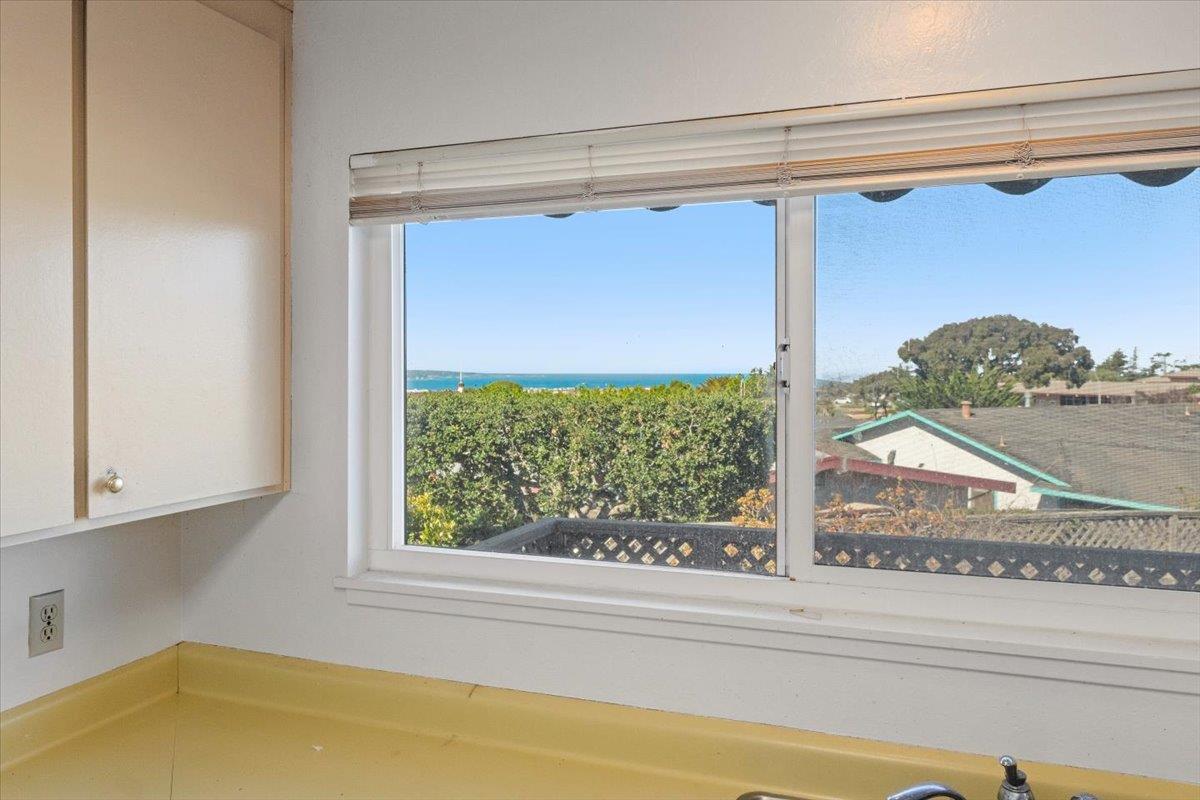 Detail Gallery Image 11 of 32 For 1519 Costa St, Seaside,  CA 93955 - 3 Beds | 2/1 Baths