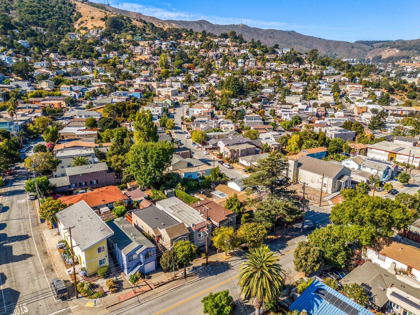 Detail Gallery Image 33 of 36 For 336 San Bruno Ave, Brisbane,  CA 94005 - 2 Beds | 1 Baths