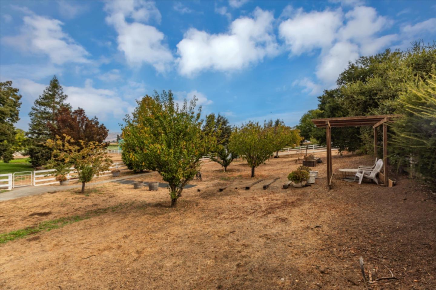 Detail Gallery Image 67 of 73 For 10215 Whiskey Hill Ln, Gilroy,  CA 95020 - 6 Beds | 4/1 Baths