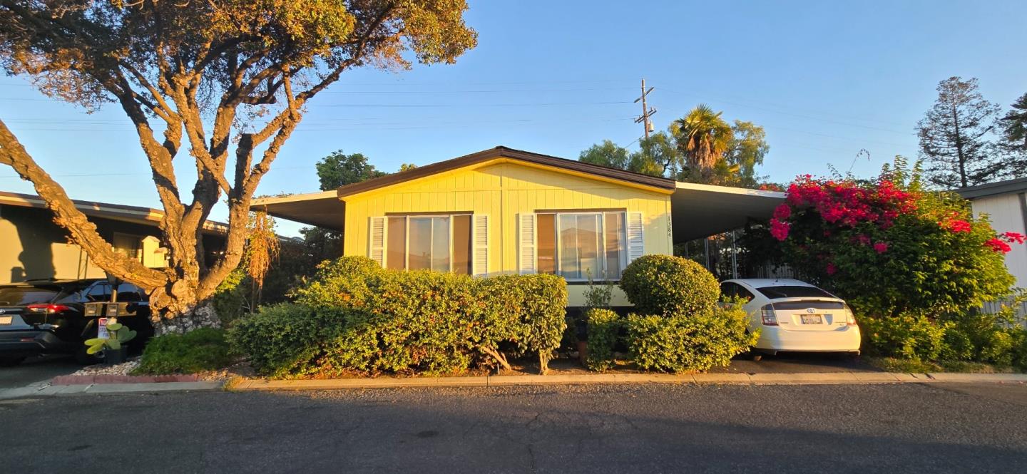 Detail Gallery Image 1 of 30 For 1384 Sunbeam Cir #1384,  San Jose,  CA 95122 - 2 Beds | 2 Baths