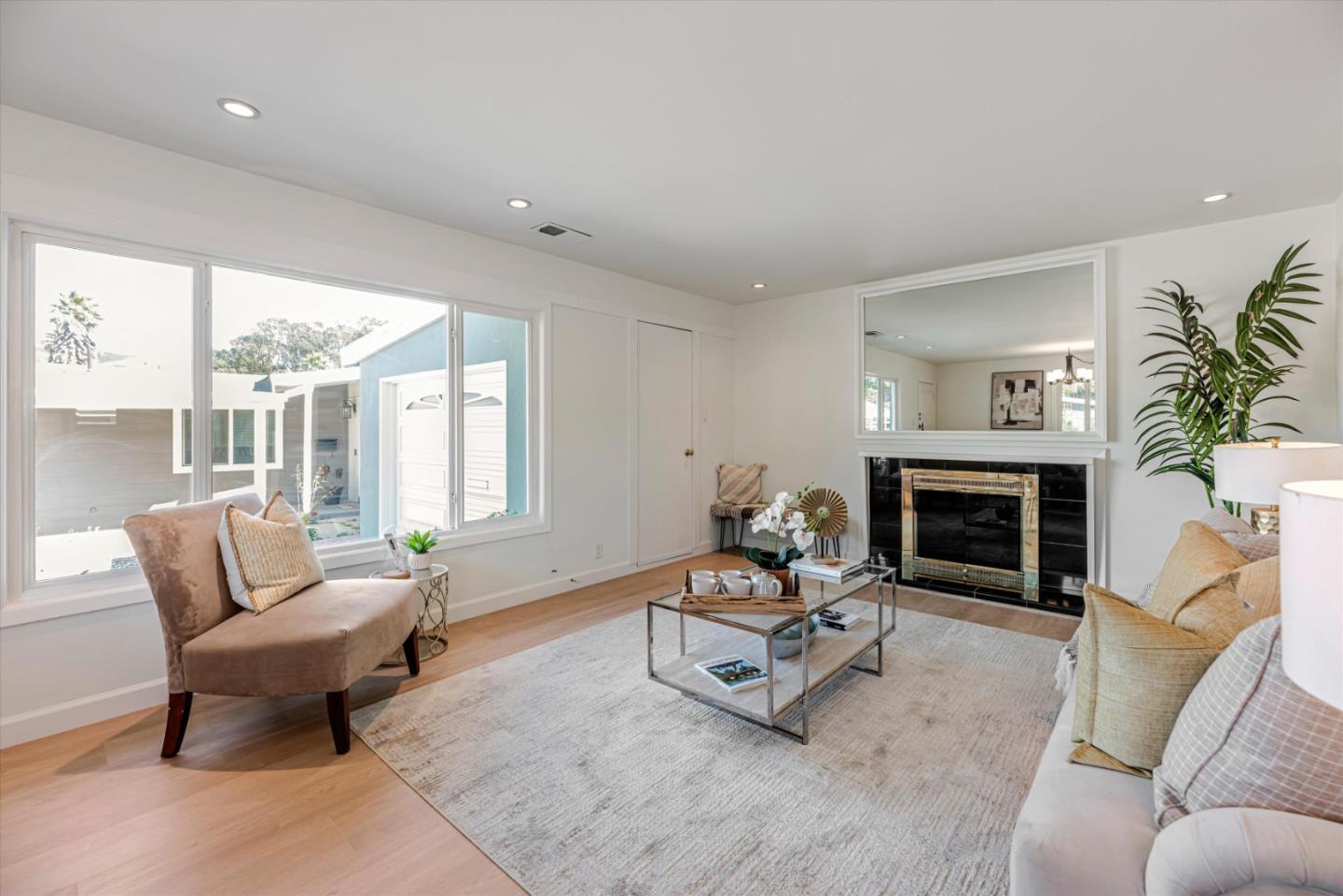 Detail Gallery Image 10 of 63 For 827 Byron Dr, South San Francisco,  CA 94080 - 3 Beds | 1 Baths