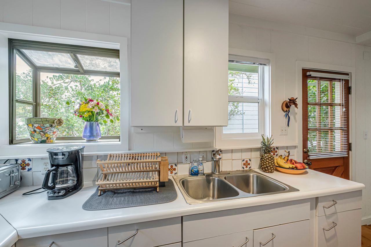 Detail Gallery Image 28 of 41 For 129/131 Berkshire Ave, Santa Cruz,  CA 95060 - 3 Beds | 2/1 Baths