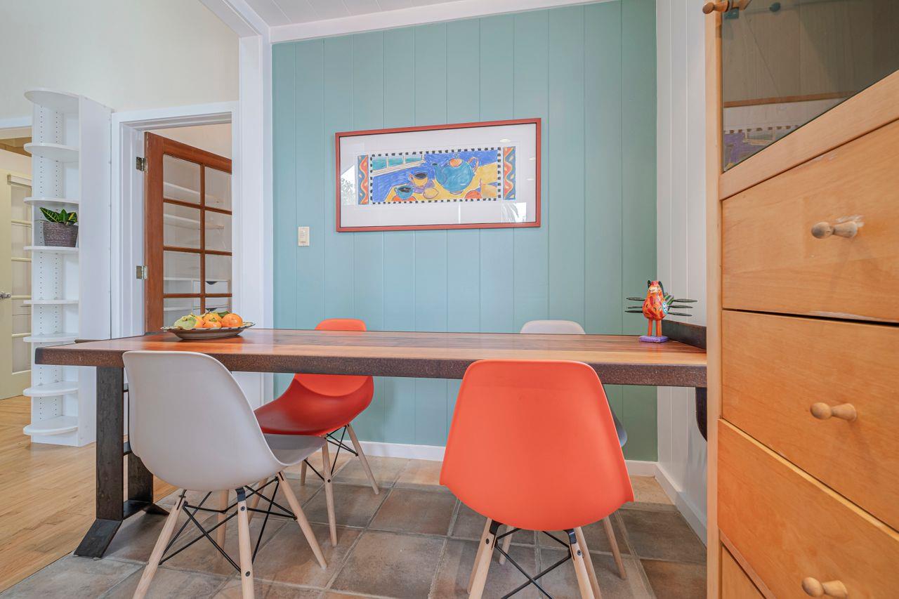 Detail Gallery Image 8 of 41 For 129/131 Berkshire Ave, Santa Cruz,  CA 95060 - 3 Beds | 2/1 Baths