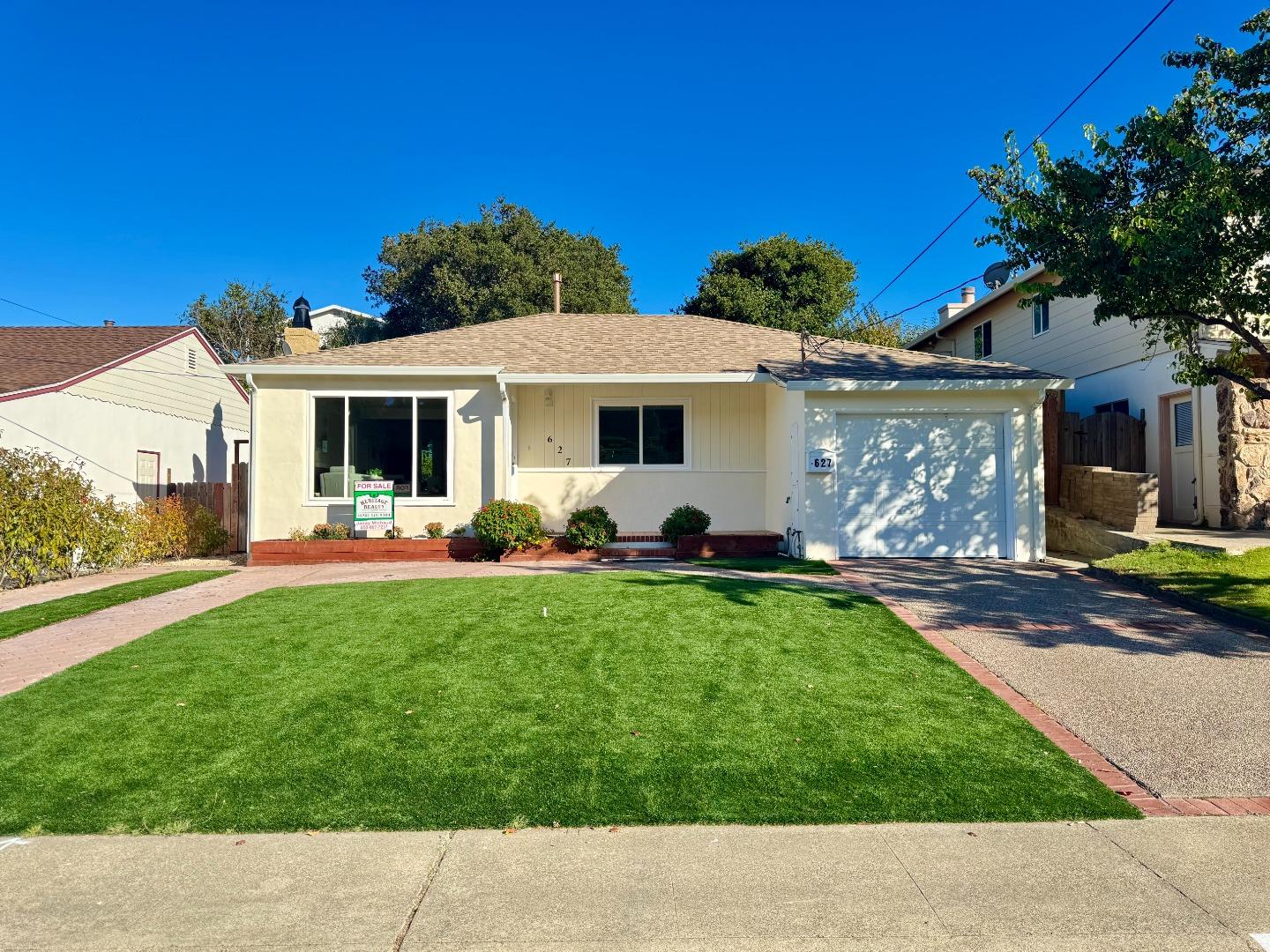 Detail Gallery Image 1 of 18 For 627 Bonita Ave, Millbrae,  CA 94030 - 2 Beds | 1 Baths