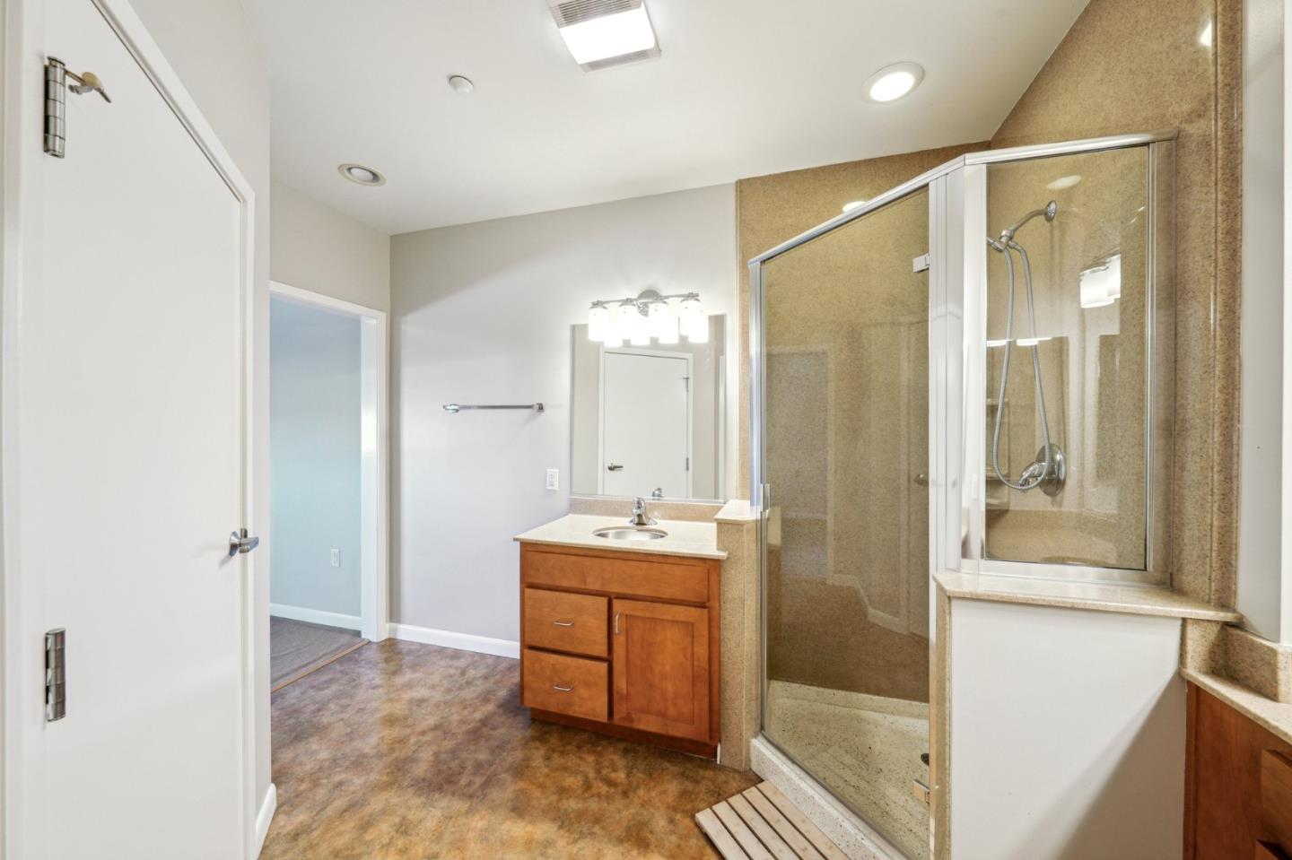 428 Alice Street # 722, Oakland, California 94607, 2 Bedrooms Bedrooms, ,2 BathroomsBathrooms,Residential Lease,For Rent,428 Alice Street # 722,ML81985049