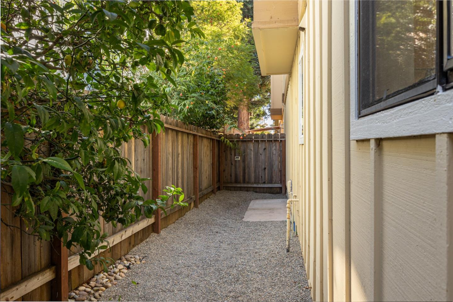 Detail Gallery Image 44 of 53 For 4301 Grace St #4,  Capitola,  CA 95010 - 3 Beds | 2/1 Baths