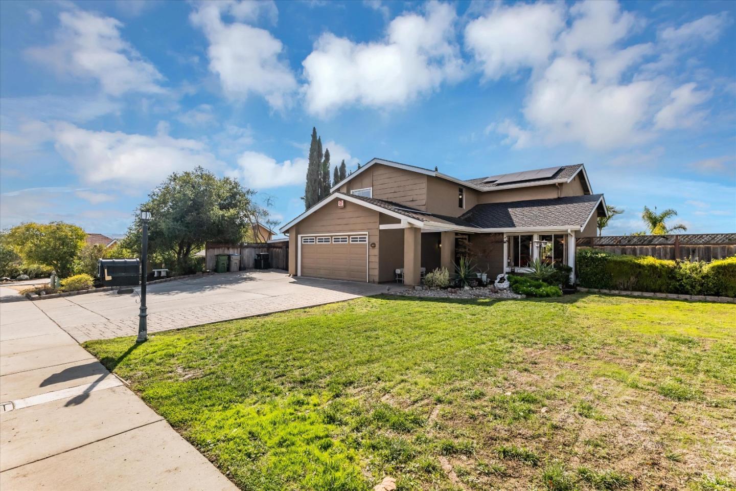 Detail Gallery Image 3 of 58 For 444 Archglen Way, San Jose,  CA 95111 - 4 Beds | 2/1 Baths