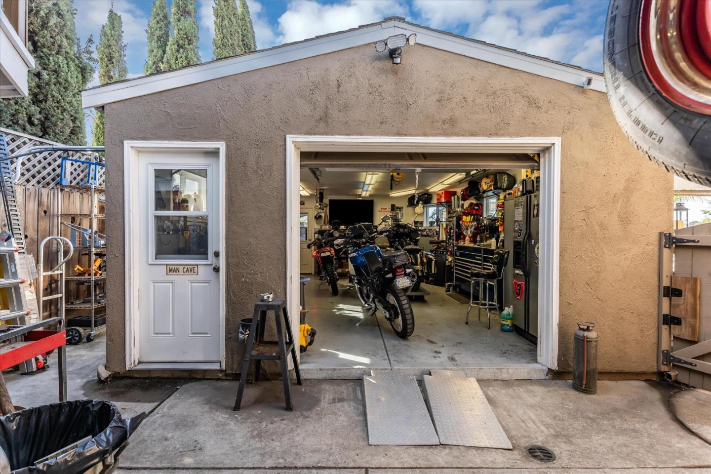 Detail Gallery Image 35 of 58 For 444 Archglen Way, San Jose,  CA 95111 - 4 Beds | 2/1 Baths