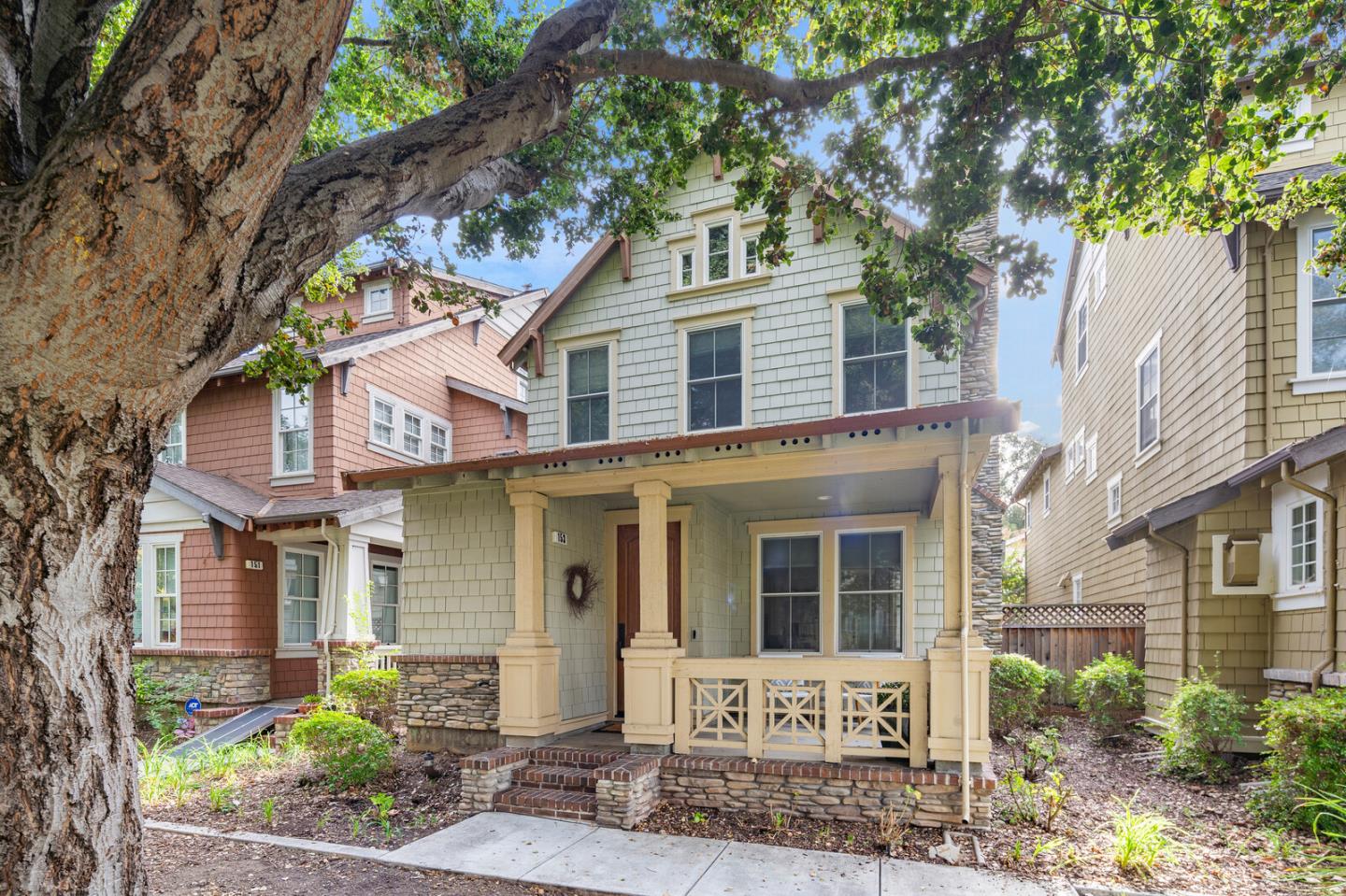 Detail Gallery Image 1 of 29 For 153 Burnell Ln, Menlo Park,  CA 94025 - 4 Beds | 3/1 Baths